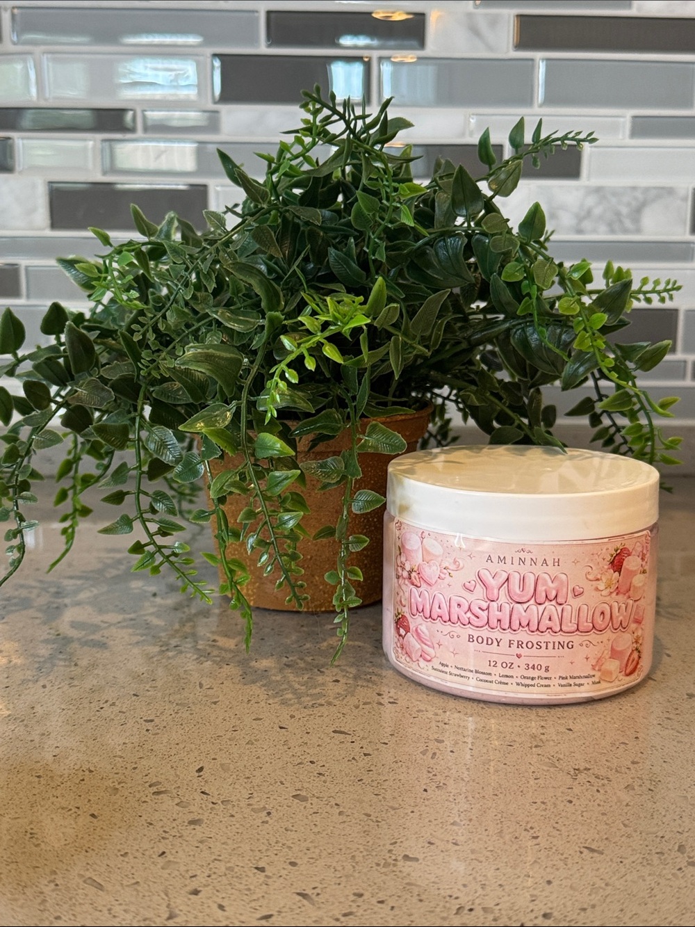 AMINNAH - YUM MARSHMALLOW BODY FROSTING